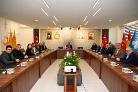 Yalova Dostluğu Platformu ve Eğitime Destek Platformu’ndan Vali Usta’ya Hayırlı Olsun Ziyareti