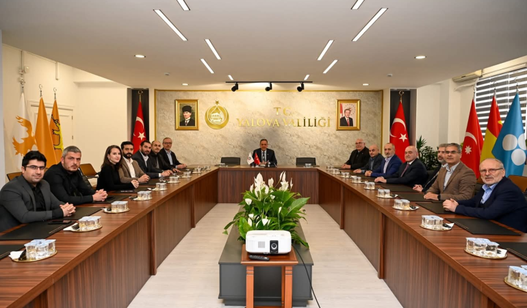 Yalova Dostluğu Platformu ve Eğitime Destek Platformu’ndan Vali Usta’ya Hayırlı Olsun Ziyareti