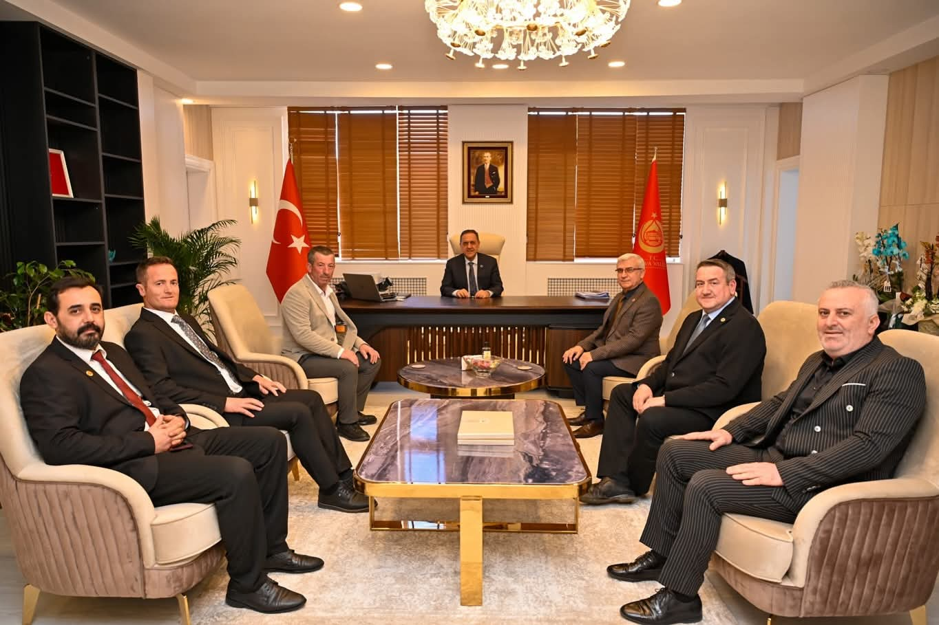 Yalova Muhtarlar Derneği’nden Vali Usta’ya Hayırlı Olsun Ziyareti