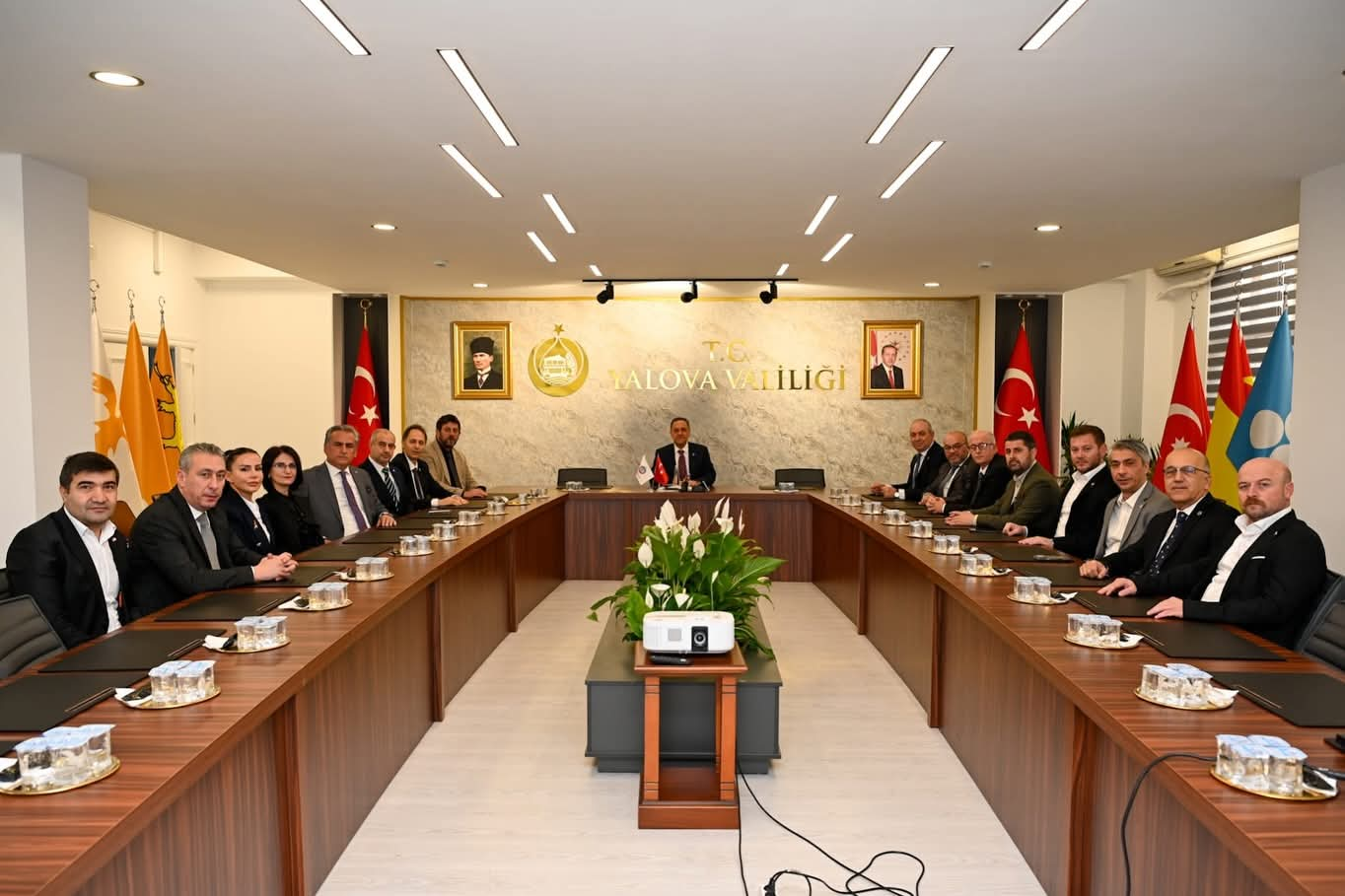 YTSO Başkanı Cemil Demiryürek’ten Vali Usta’ya Hayırlı Olsun Ziyareti