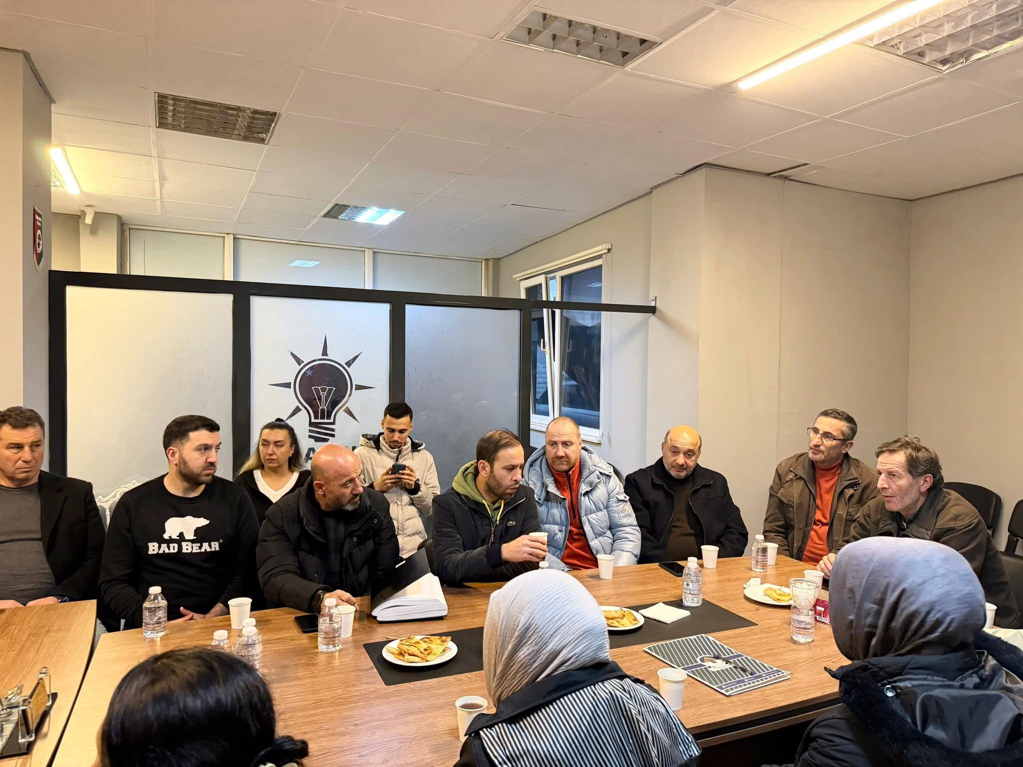 AK Parti Termal İlçe Danışma Meclisi Toplantısı Gerçekleştirildi 4 AK Parti Termal İlçe Danışma Meclisi Toplantısı Gerçekleştirildi