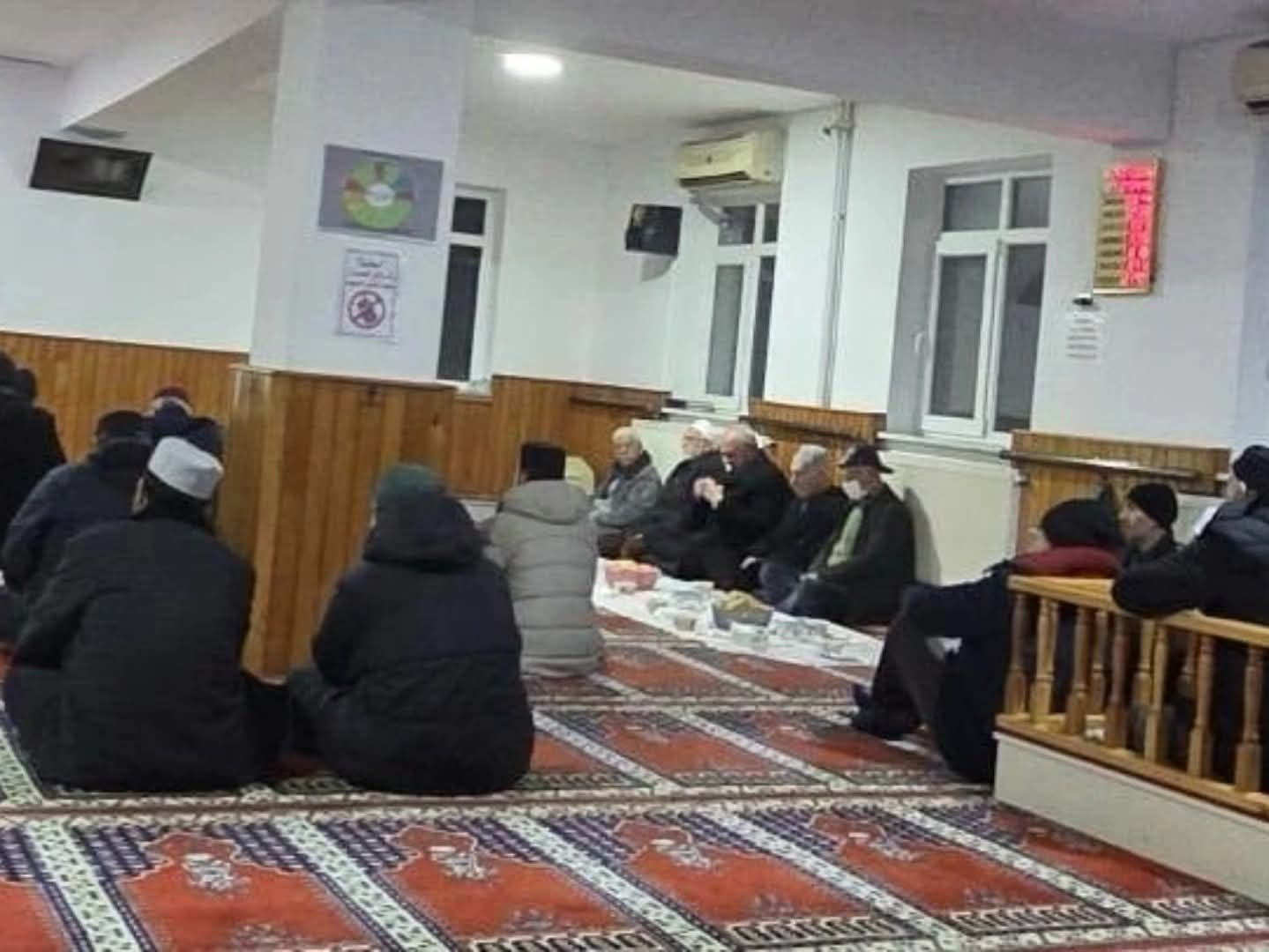 Sabah Namazı Buluşmaları Yalova’da Manevi İklimi Güçlendiriyor 5 Sabah Namazı Buluşmaları Yalova’da Manevi İklimi Güçlendiriyor