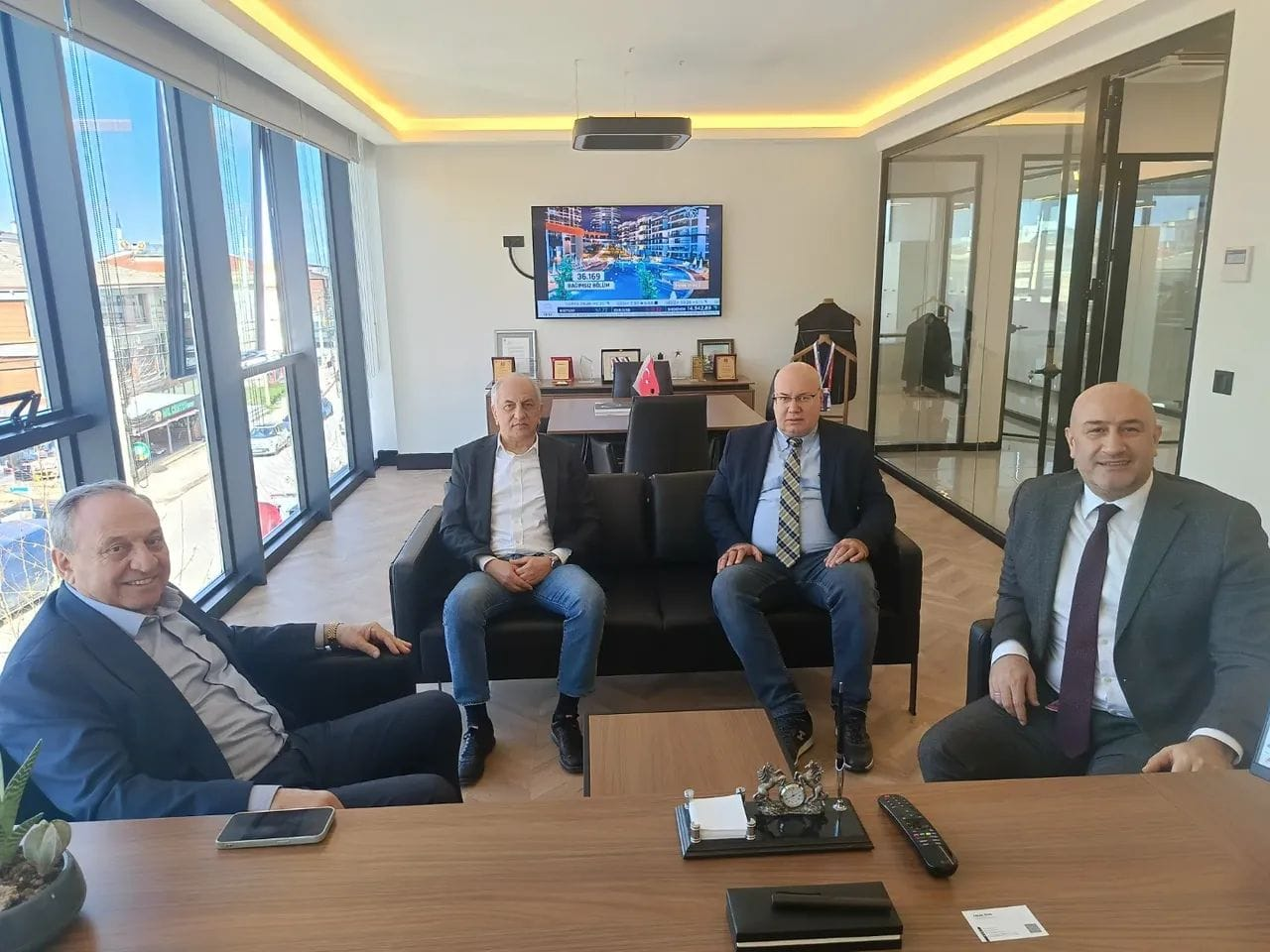 Kent Konseyi Başkanı Kenan Engin’den Marmaragaz’a Ziyaret