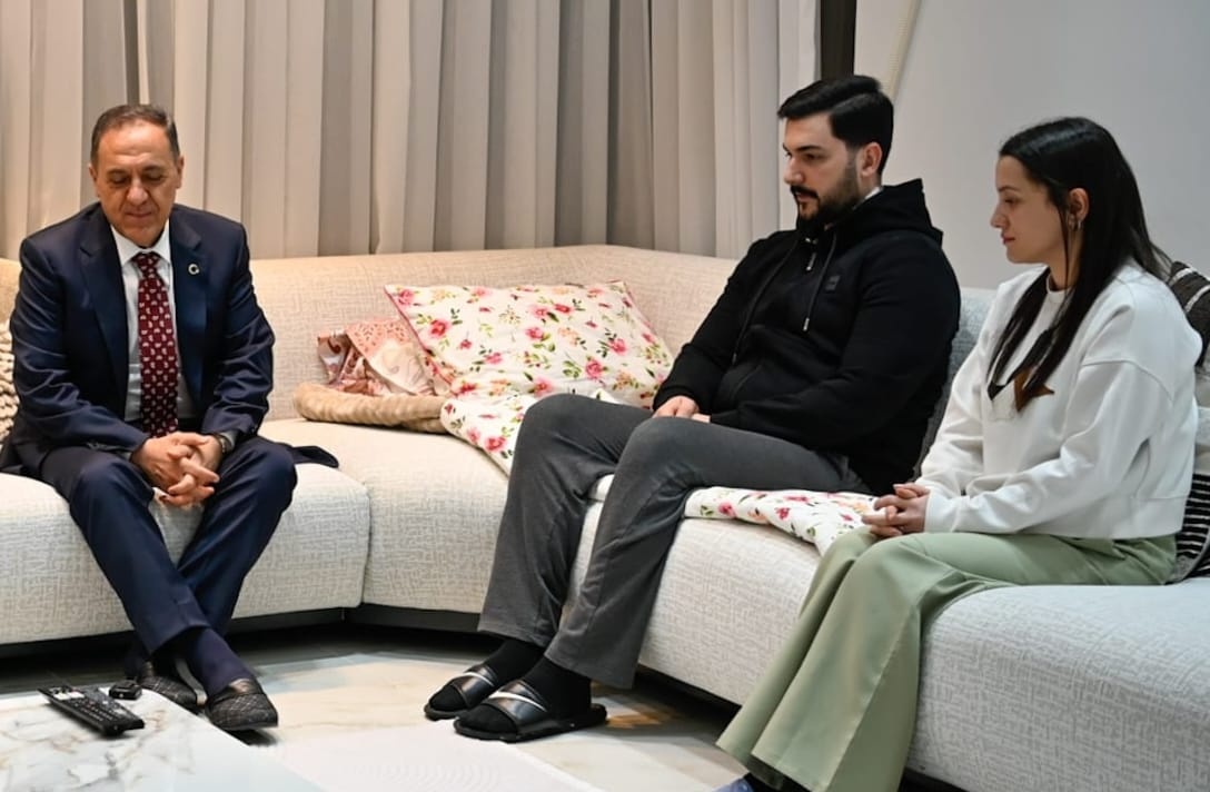 Valimiz Dr. Ahmet Hamdi Usta’dan Şehit Yakınları ve Gazilere Anlamlı Ziyaret