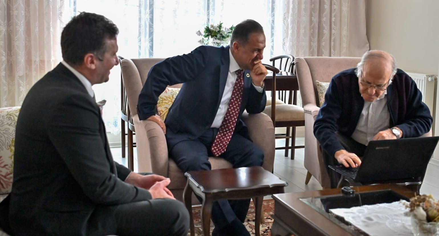 Vali Dr. Ahmet Hamdi Usta’dan Şehit Yakınları ve Gazilere Anlamlı Ziyaret