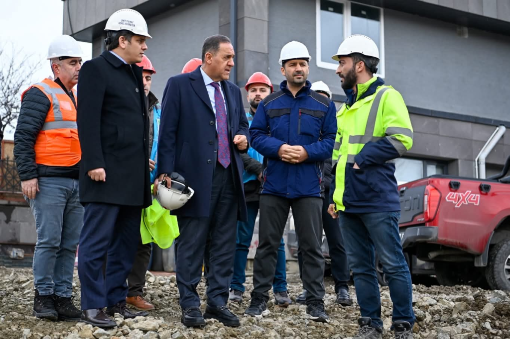 Yalova Valisi Dr. Ahmet Hamdi Usta’dan Valilik İnşaatına Yakın Takip: “Yıl Sonuna Kadar Tamamlanacak”