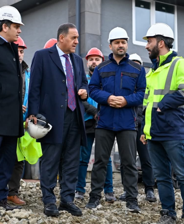 Yalova Valisi Dr. Ahmet Hamdi Usta’dan Valilik İnşaatına Yakın Takip: “Yıl Sonuna Kadar Tamamlanacak”