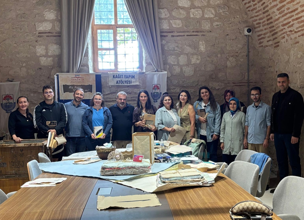 GELENEKSEL ‘YALOVA KAĞIDI’ 1 MİLYON KİŞİYE TANITILDI