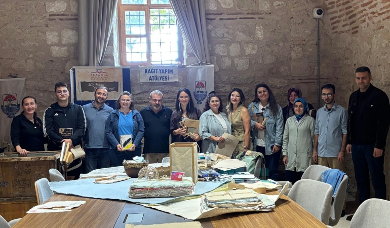 GELENEKSEL ‘YALOVA KAĞIDI’ 1 MİLYON KİŞİYE TANITILDI