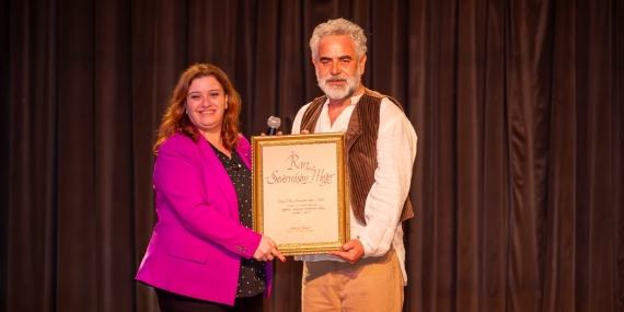 YALOVA SAHNESİNDE YURDAER OKUR İMZASI