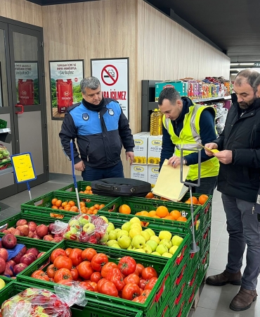 YALOVA BELEDİYESİ’NDEN SEBZE VE MEYVEDE KÜNYE DENETİMİ  