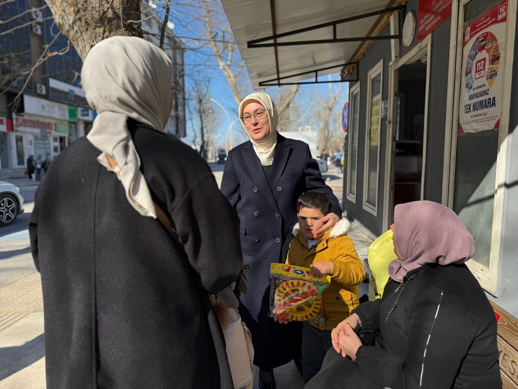 Yalova AK Parti Milletvekili Meliha Akyol’dan Ramazan’da Yoğun Ziyaret Trafiği 4 Yalova AK Parti Milletvekili Meliha Akyol’dan Ramazan’da Yoğun Ziyaret Trafiği