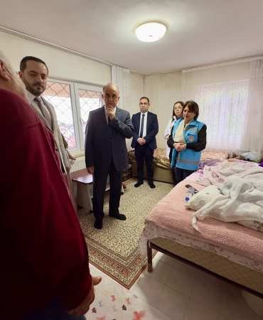 Ordu Valisi Muammer Erol’dan Evde Sağlık Hizmeti Alan Ailelere Anlamlı Ziyaret