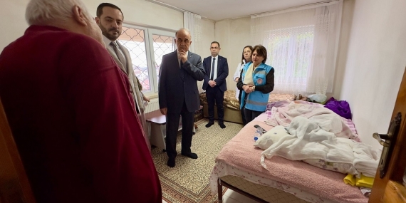 Ordu Valisi Muammer Erol’dan Evde Sağlık Hizmeti Alan Ailelere Anlamlı Ziyaret
