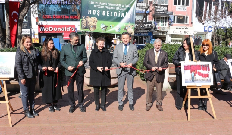 15. Uluslararası Tarım, Orman ve İnsan Fotoğraf Sergisi Yalova’da Açıldı