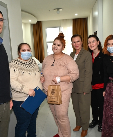 YALOVA BELEDİYESİ’NDEN YILIN İLK HASTANE ZİYARETLERİ  