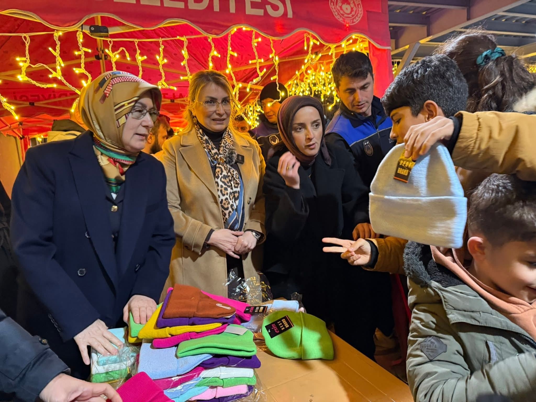 AK Parti Yalova Milletvekili Meliha Akyol Altınova’da İftar Programına Katıldı 4 AK Parti Yalova Milletvekili Meliha Akyol Altınova’da İftar Programına Katıldı