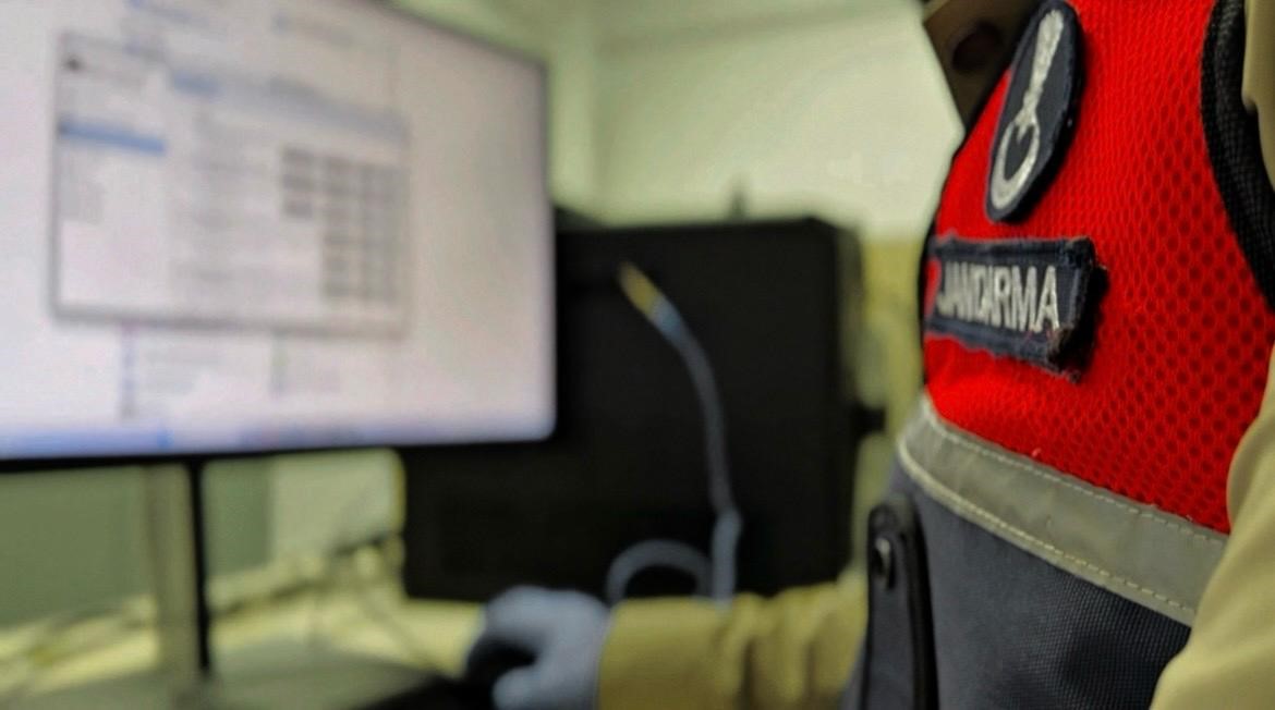 Yalova Merkezli 5 İlde Dev Operasyon: 22 Milyon TL’lik Nitelikli Dolandırıcılık Çökertildi