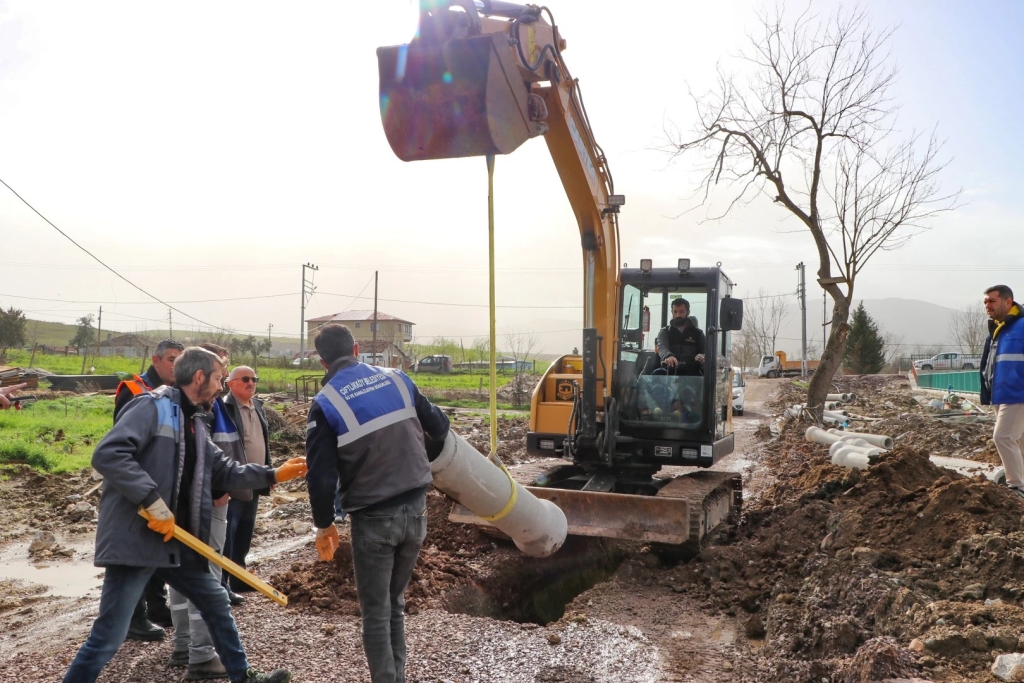 500 EVLER MAHALLESİ’NDE SU HATTI YENİLENİYOR