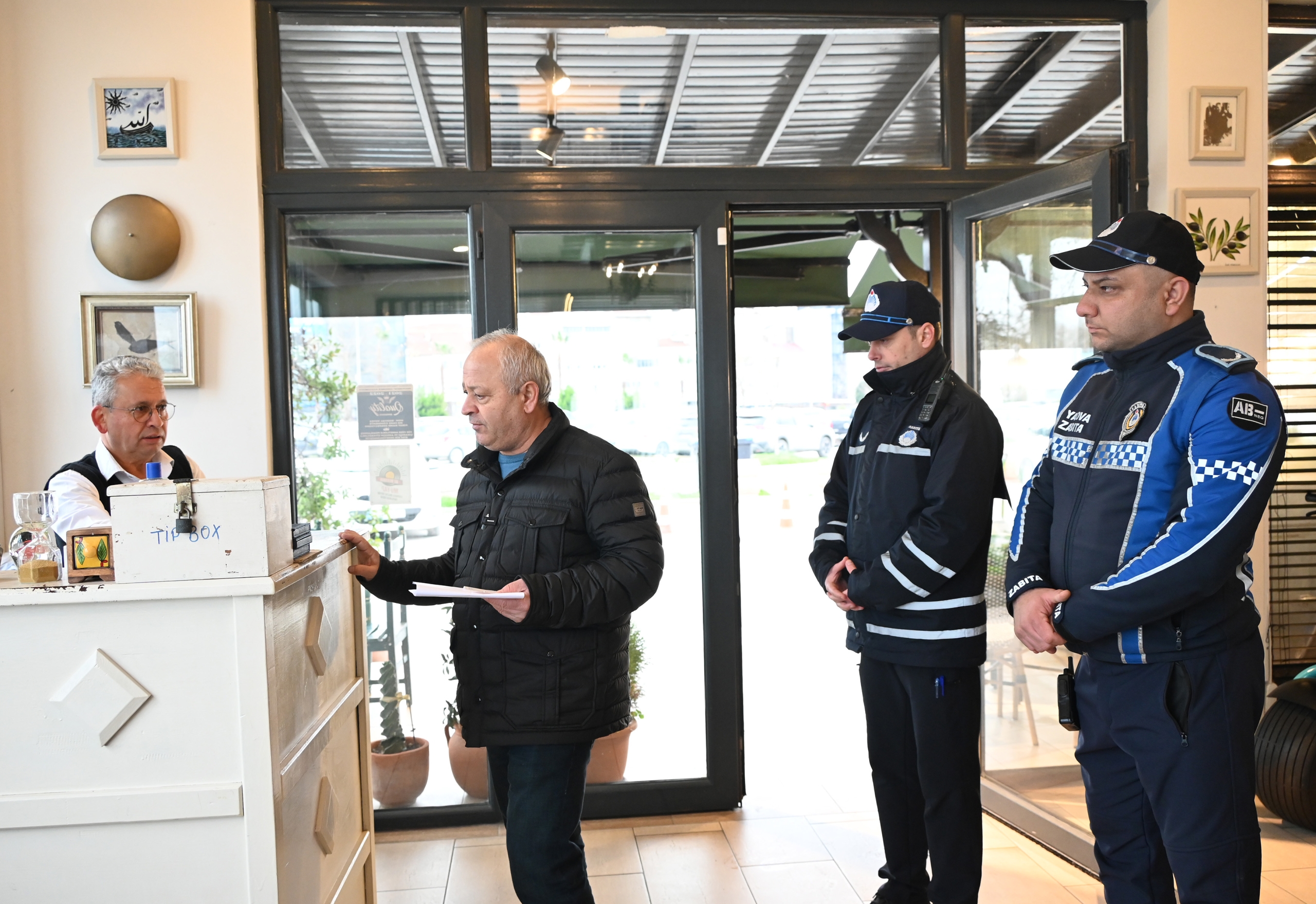 Yalova’da Zabıta Harekete Geçti: Kuver ve Servis Ücretine Sıkı Denetim