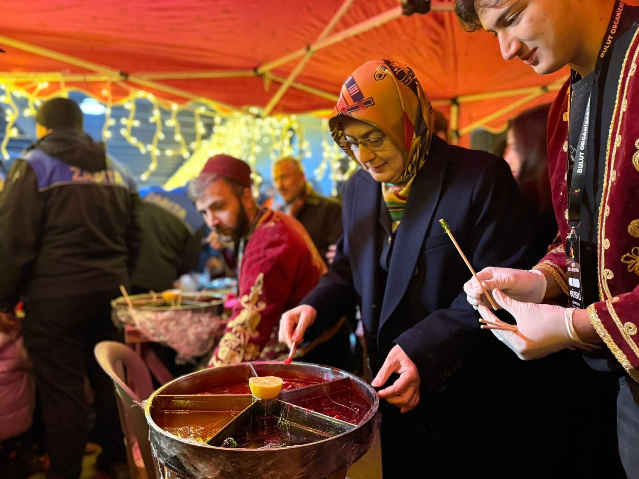 AK Parti Yalova Milletvekili Meliha Akyol Altınova’da İftar Programına Katıldı 5 AK Parti Yalova Milletvekili Meliha Akyol Altınova’da İftar Programına Katıldı