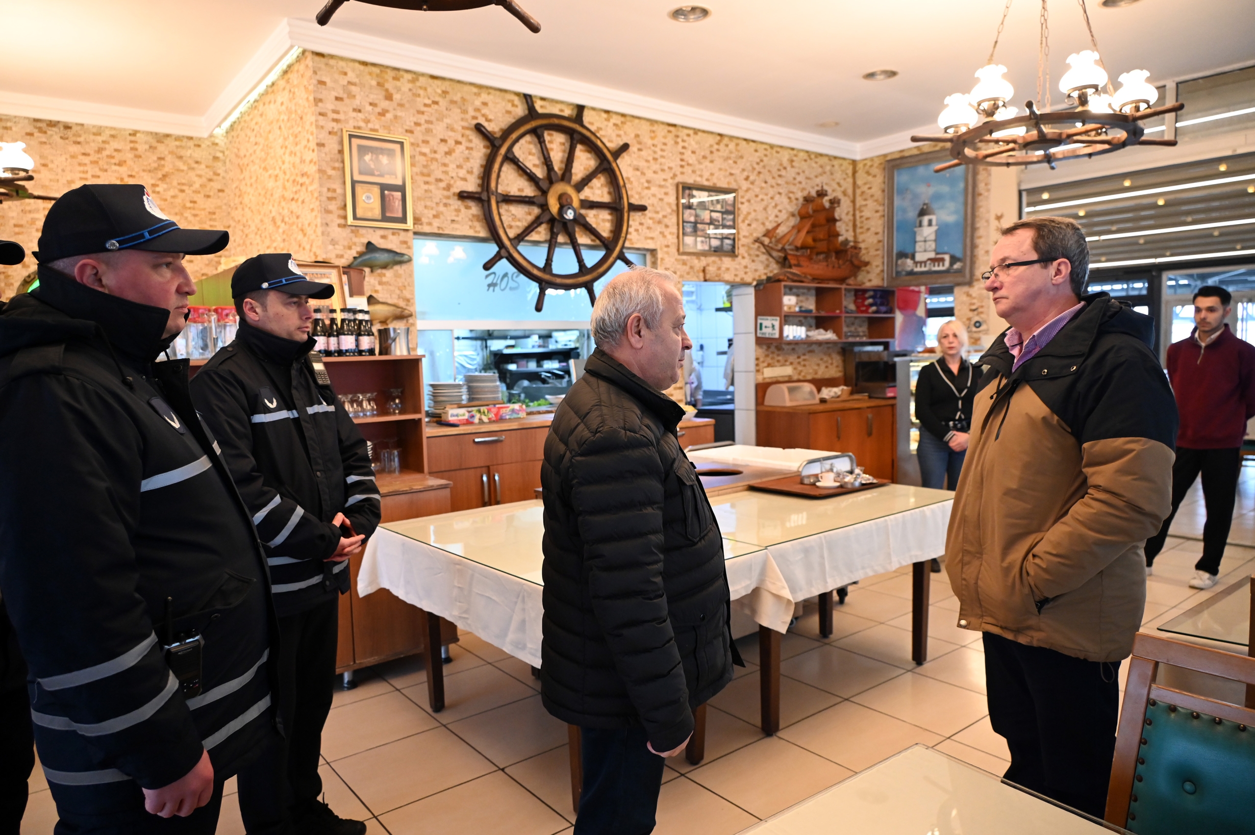 Yalova’da Zabıta Harekete Geçti: Kuver ve Servis Ücretine Sıkı Denetim