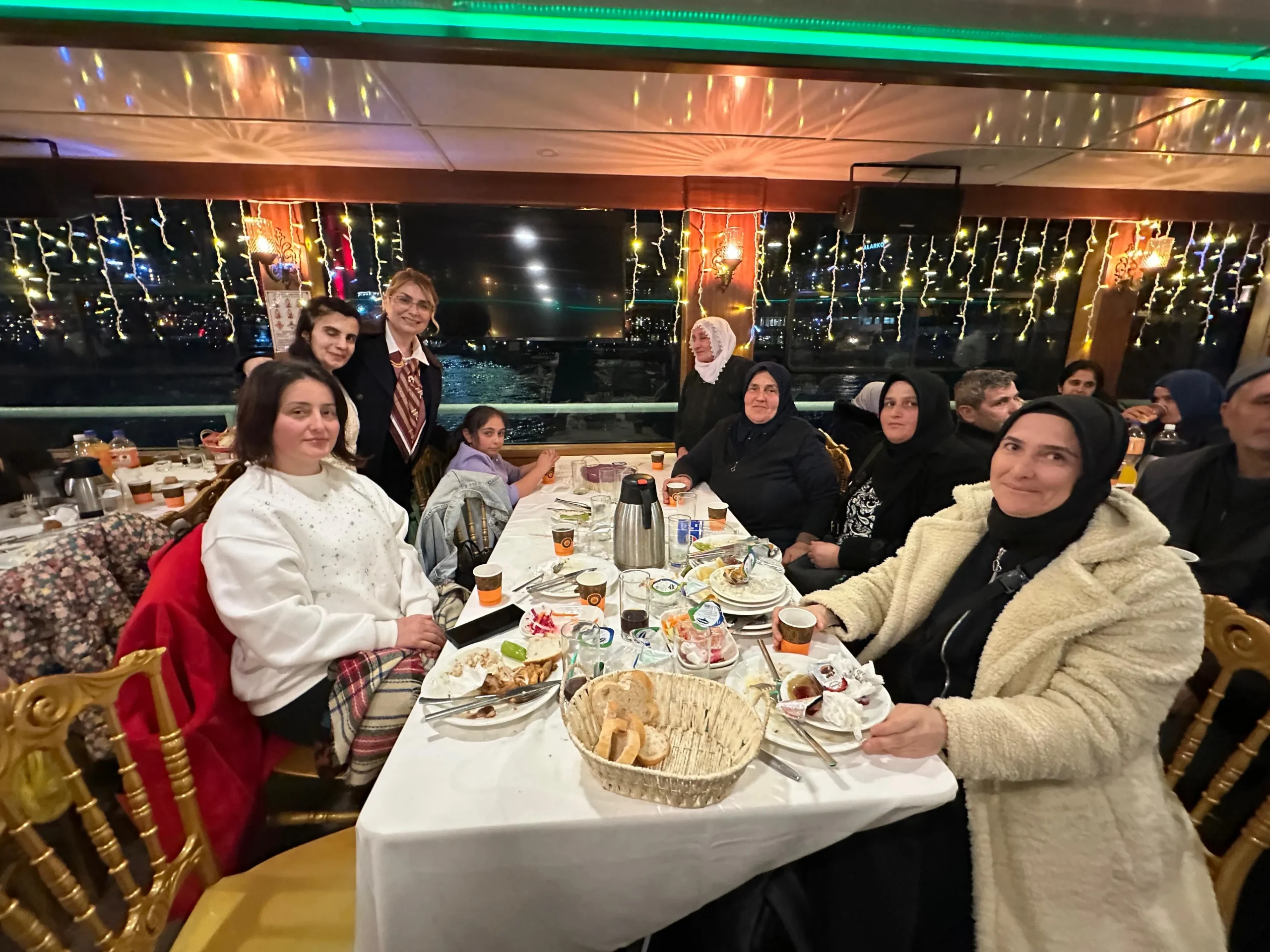 Altınovalılar Ramazan’da İstanbul’un Manevi Mekânlarında Buluştu