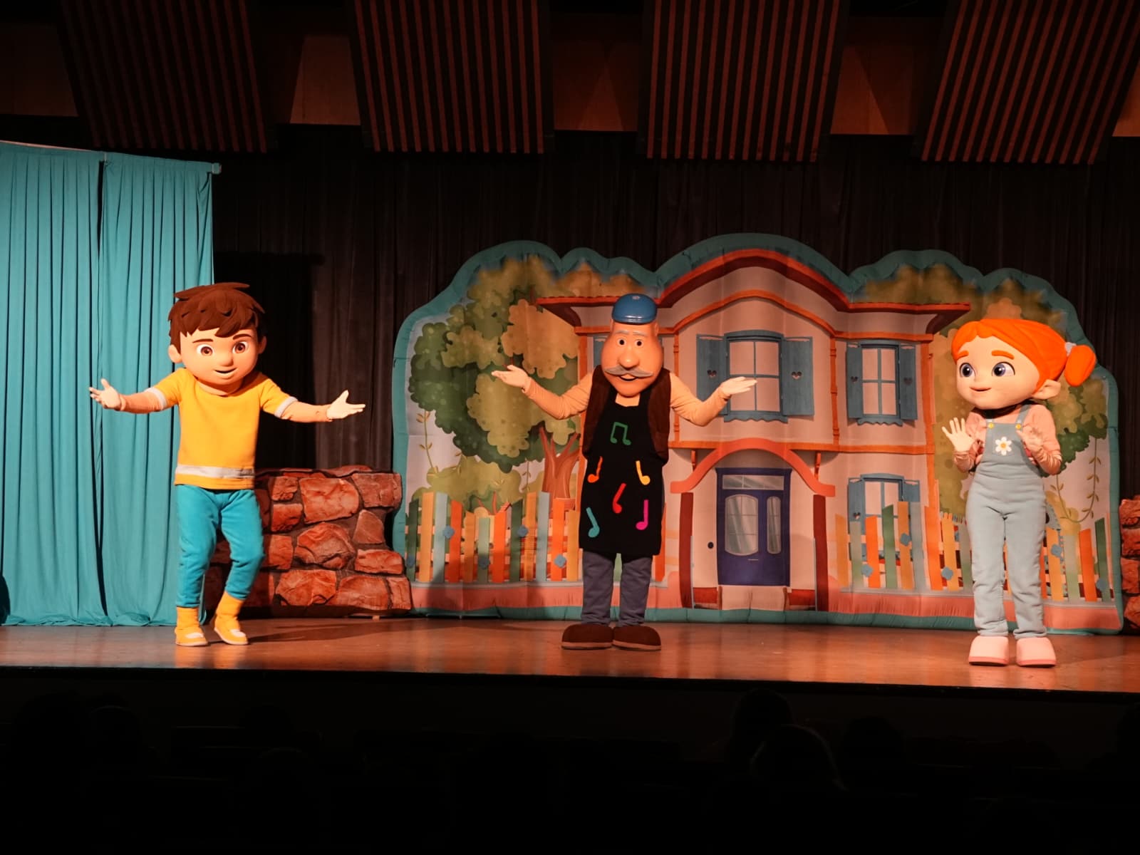 YALOVA BELEDİYESİ'NİN SÖMESTR ETKİNLİKLERİ BİNLERCE ÇOCUĞUN KATILIMIYLA TAMAMLANDI