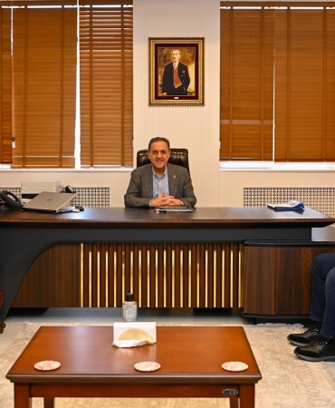 Yalova Başak Gazetesi’nden Vali Dr. Ahmet Hamdi Usta’ya Hayırlı Olsun Ziyareti