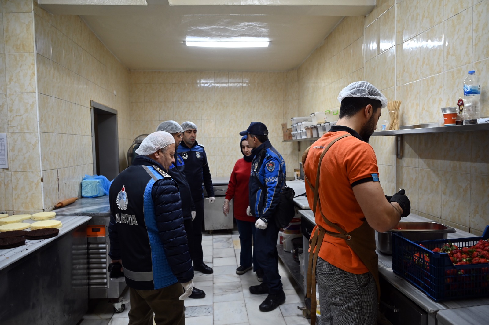 YALOVA BELEDİYESİ ZABITA EKİPLERİNDEN RAMAZAN’DA SIKI DENETİM