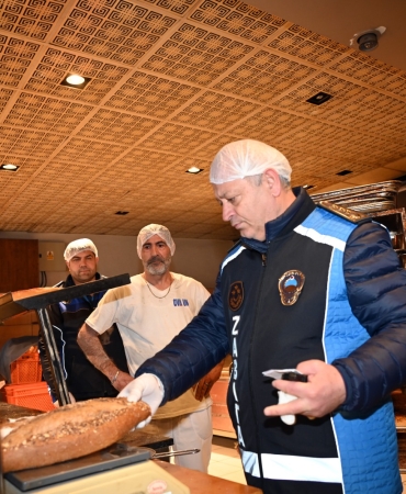 YALOVA BELEDİYESİ ZABITA EKİPLERİNDEN RAMAZAN’DA SIKI DENETİM