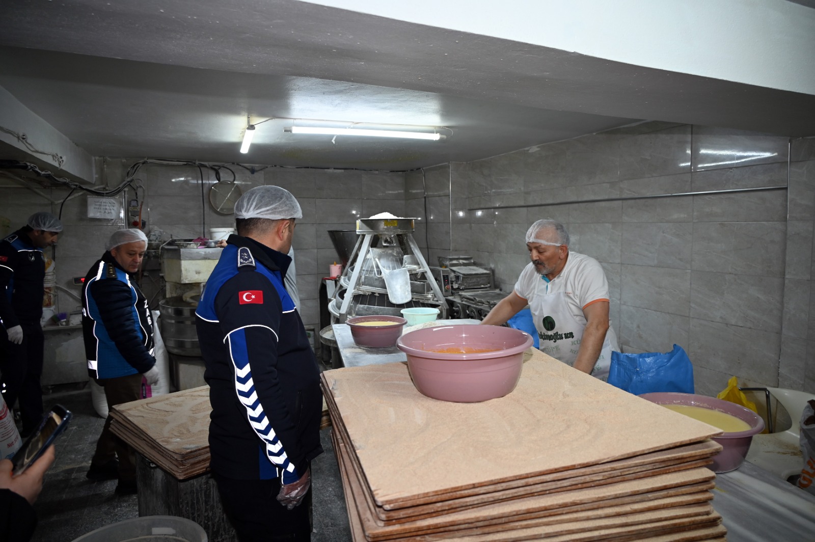 YALOVA BELEDİYESİ ZABITA EKİPLERİNDEN RAMAZAN’DA SIKI DENETİM