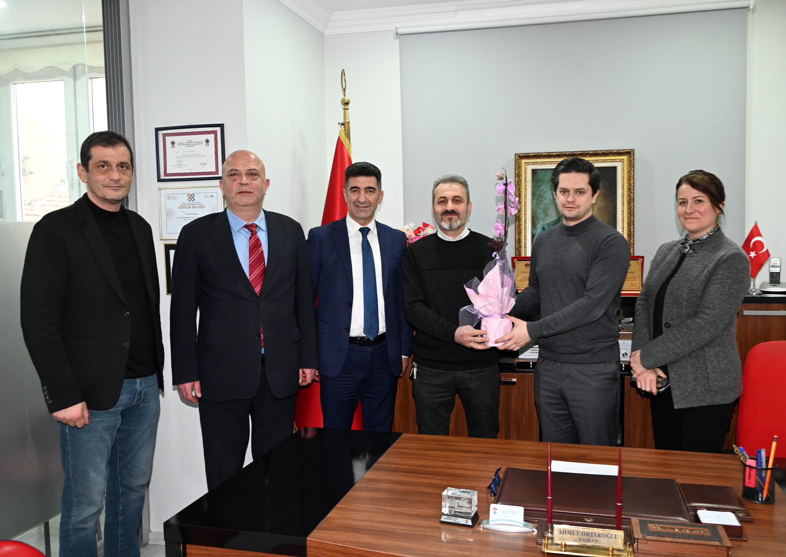 YALOVA BELEDİYESİ’NDEN ESNAF ODASI BAŞKANLARINA ‘HAYIRLI OLSUN’ ZİYARETLERİ