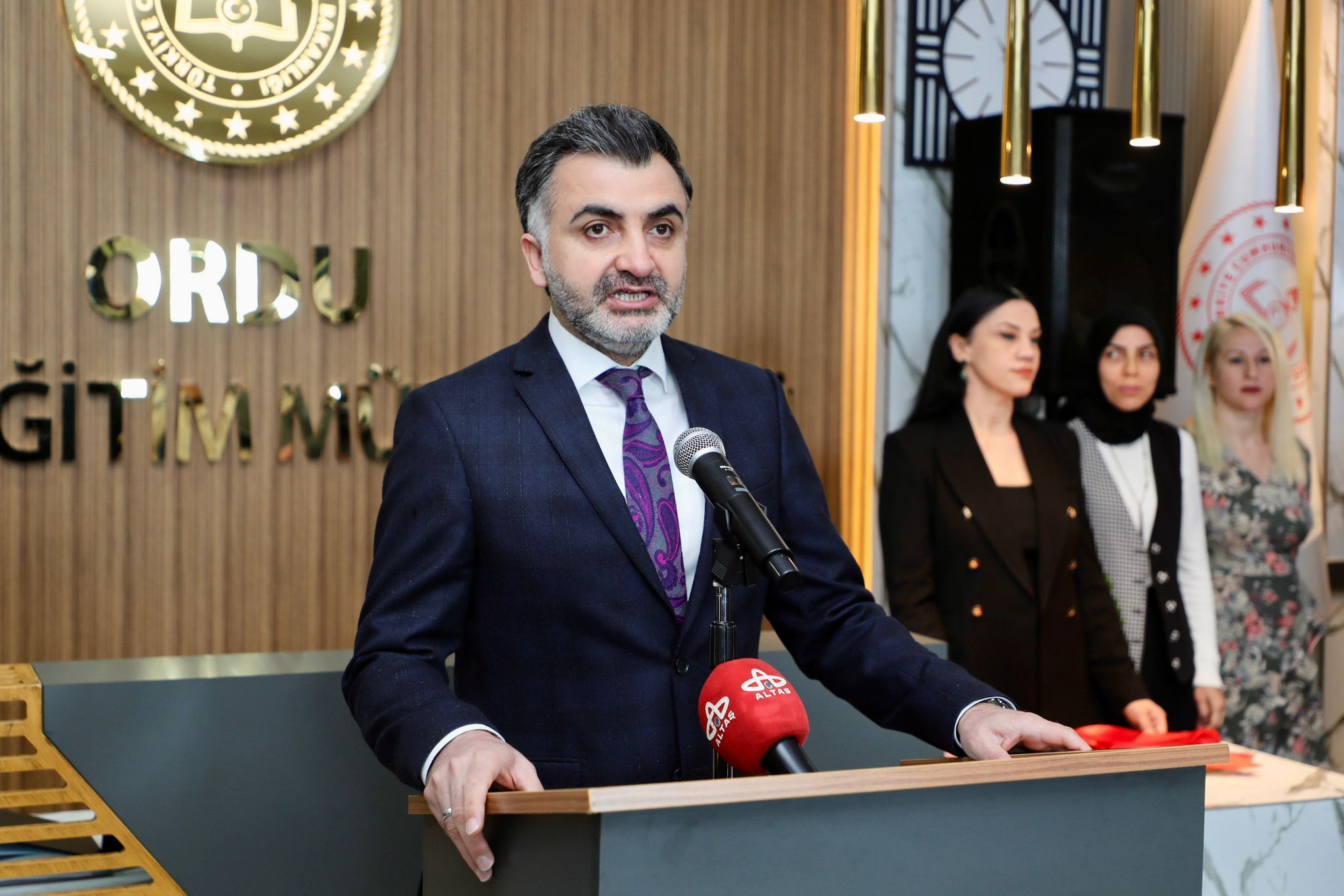 Ordu Valisi Muammer Erol, “Sanatın Diliyle Değerlerimiz” Sergisinin Açılışını Yaptı 5 Ordu Valisi Muammer Erol, “Sanatın Diliyle Değerlerimiz” Sergisinin Açılışını Yaptı