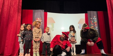 KARAGÖZ İLE HACİVAT MİNİKLERLE BULUŞTU