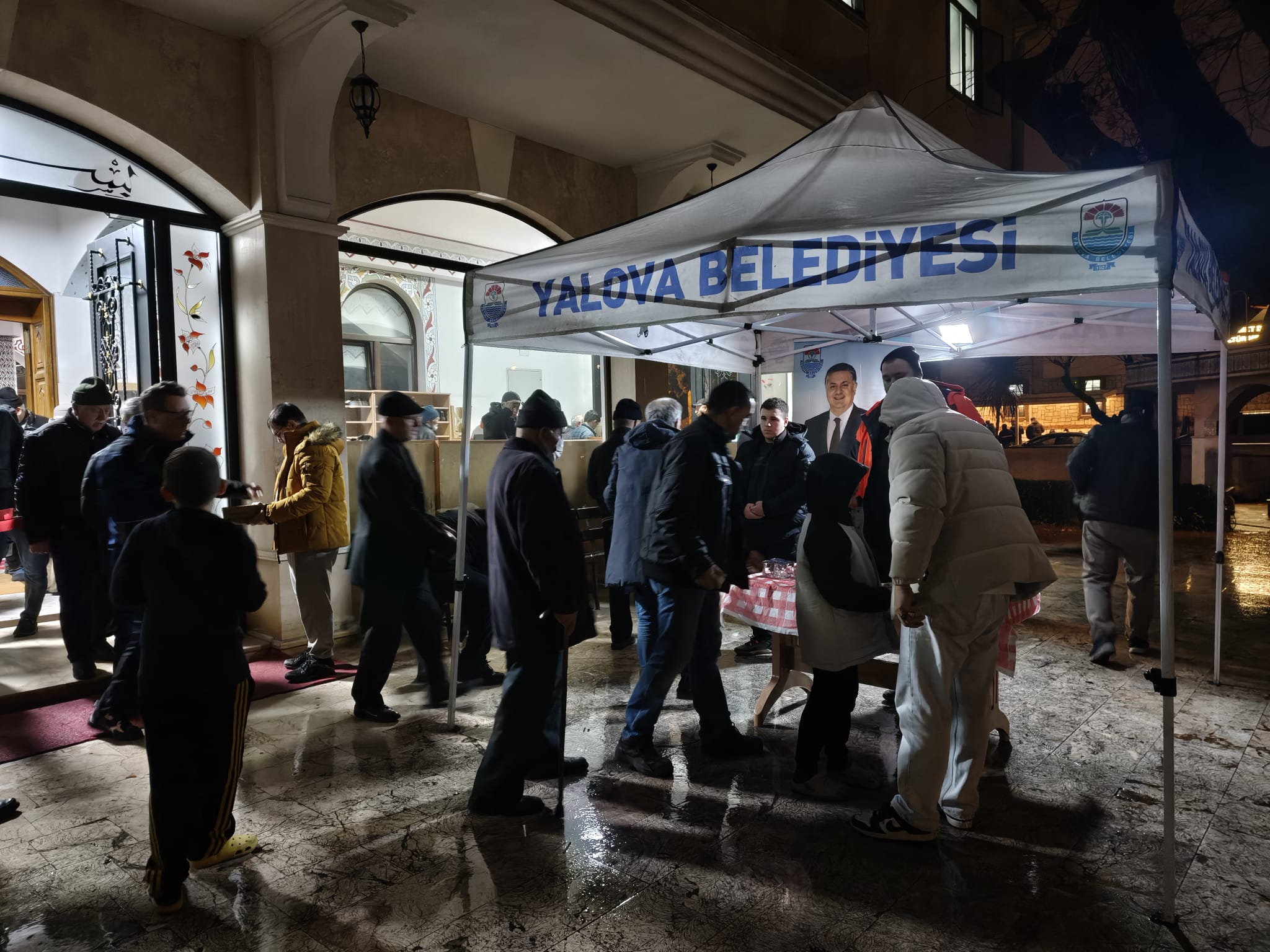 YALOVA BELEDİYESİ’NDEN BERAT KANDİLİ’NDE ANLAMLI İKRAM