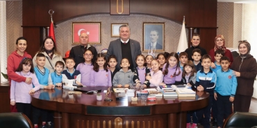 ÖĞRENCİLER’DEN BAŞKAN GÜREL’E ZİYARET