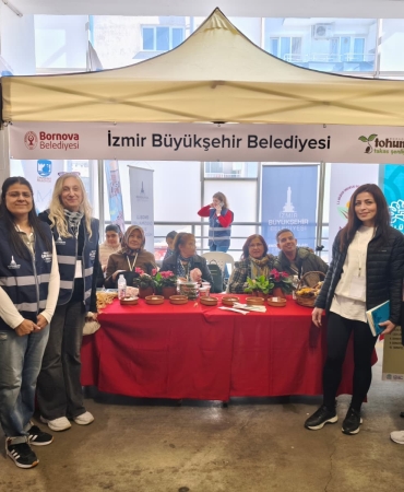 YEREL TOHUMLAR BORNOVA’DA BİNLERCE VATANDAŞLA BULUŞTU