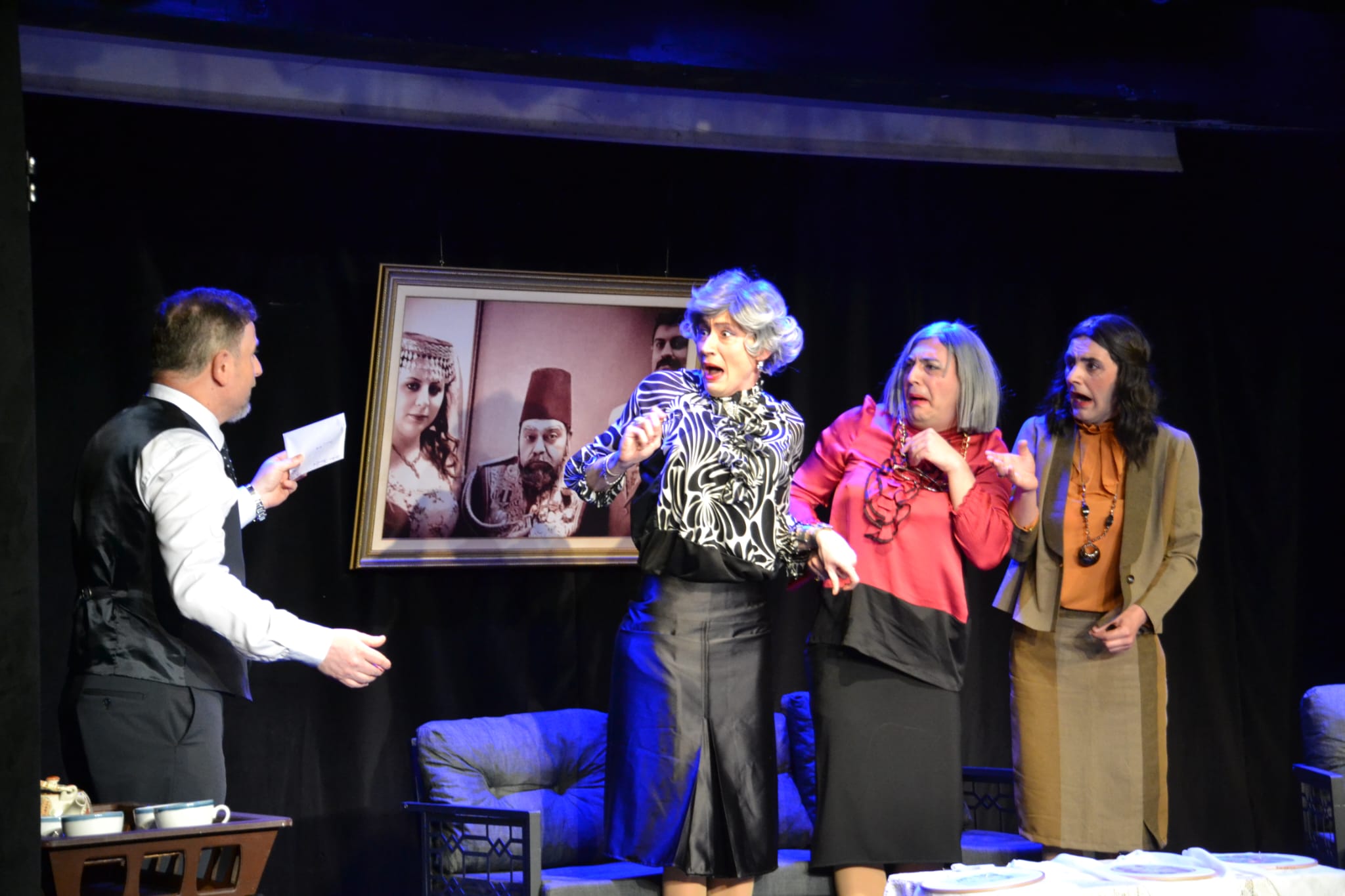 KAPALI GİŞE SAHNELENEN KOMEDİ YALOVA’YA GELİYOR: