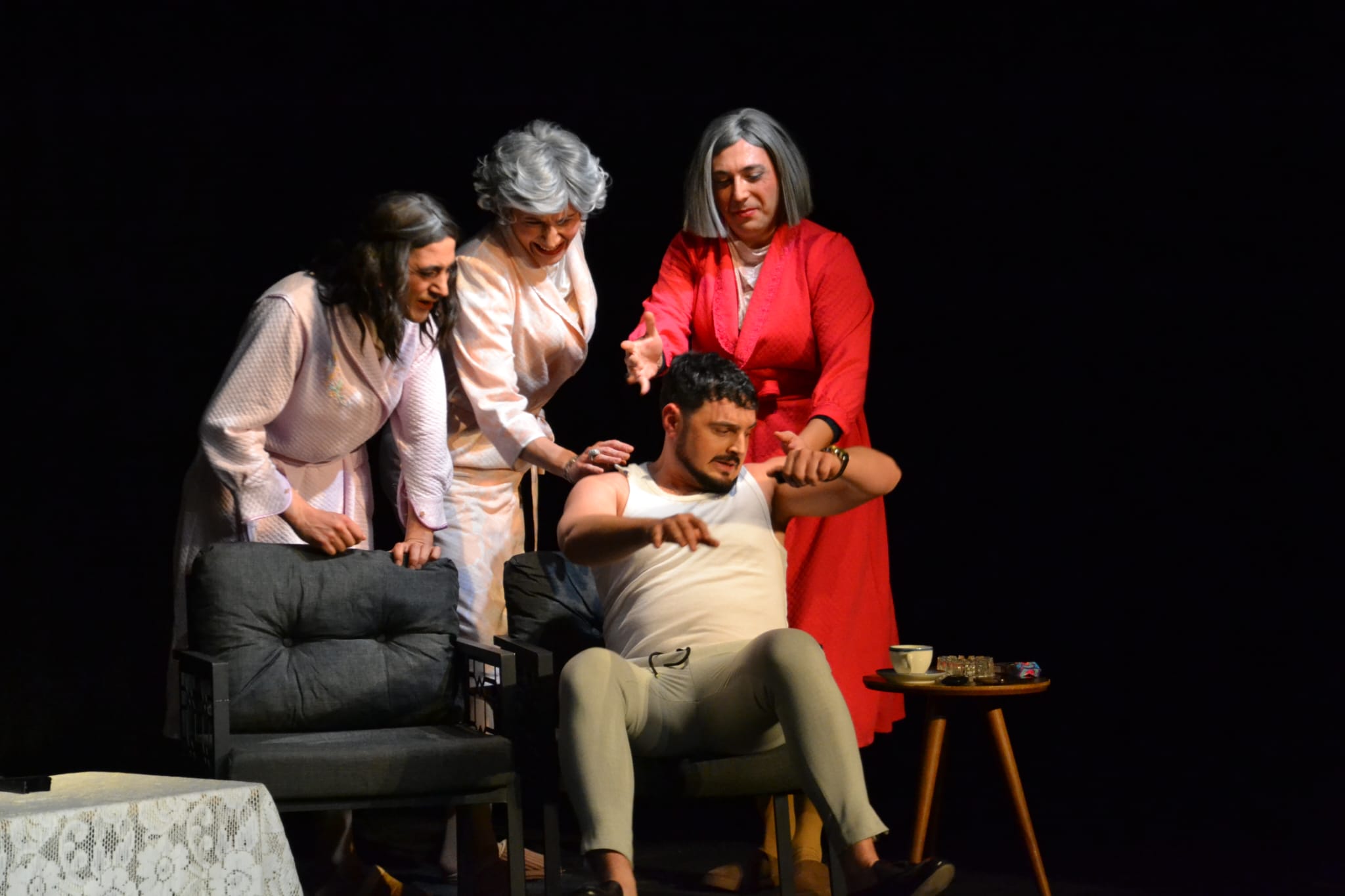 KAPALI GİŞE SAHNELENEN KOMEDİ YALOVA’YA GELİYOR: