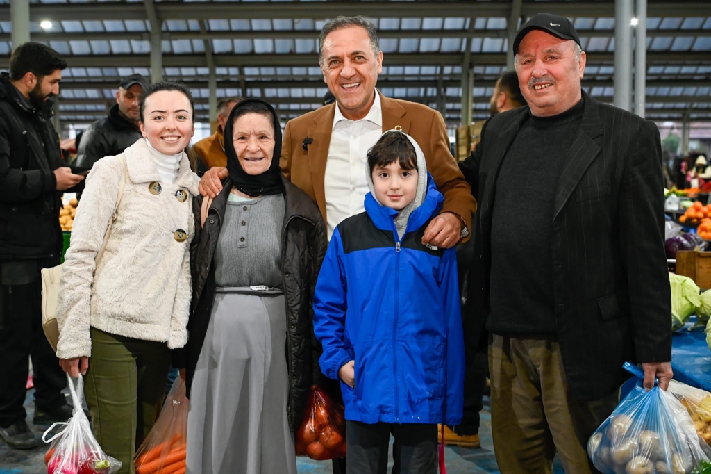 Yalova Valisi Dr. Ahmet Hamdi Usta’dan Kapalı Pazar Yeri Ziyareti