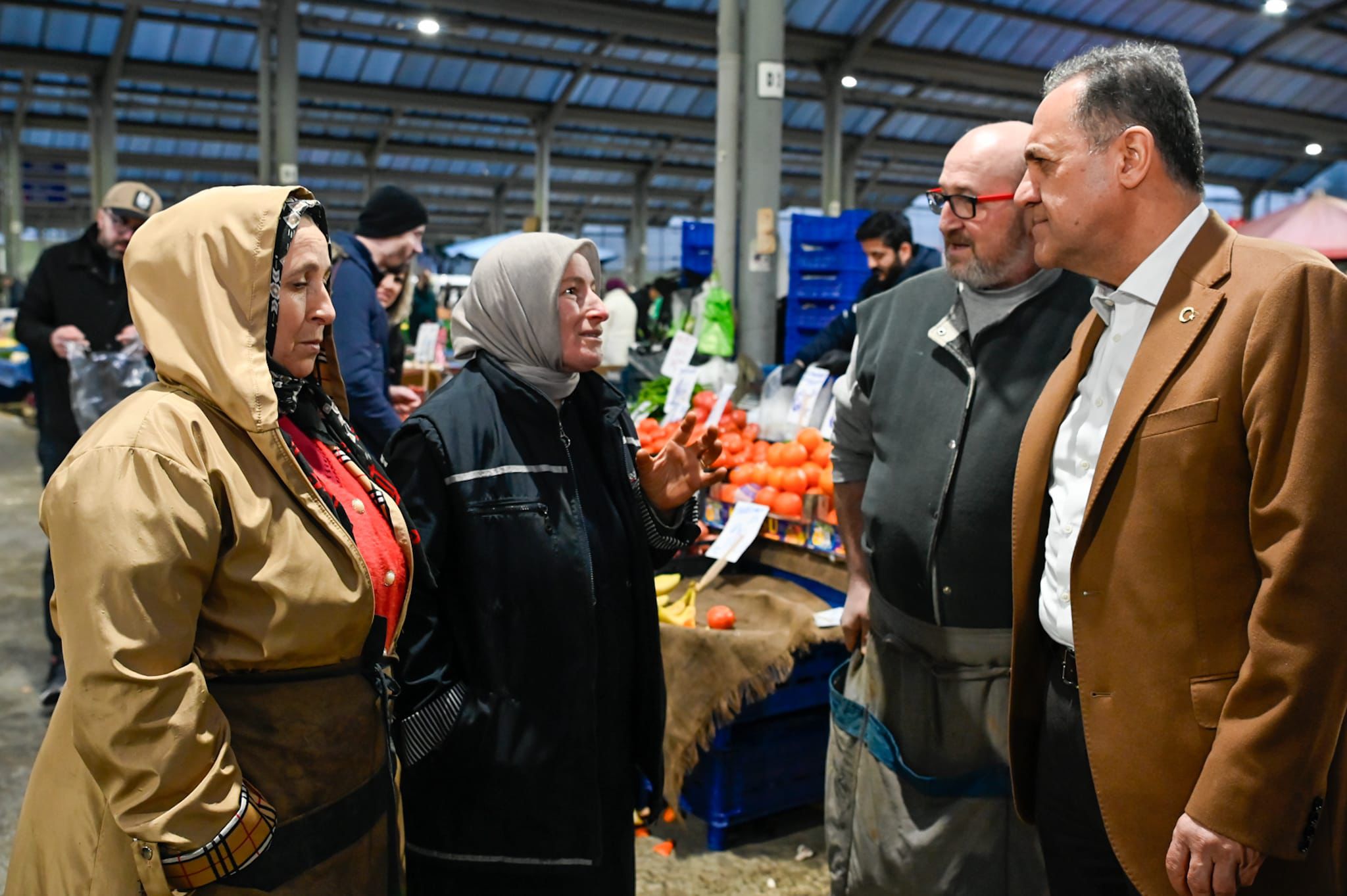 Yalova Valisi Dr. Ahmet Hamdi Usta’dan Kapalı Pazar Yeri Ziyareti