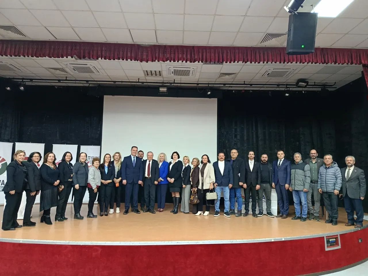 Yalova Kent Konseyi 7. Dönem 1. Olağan Genel Kurulu Güçlü Katılımla Gerçekleştirildi