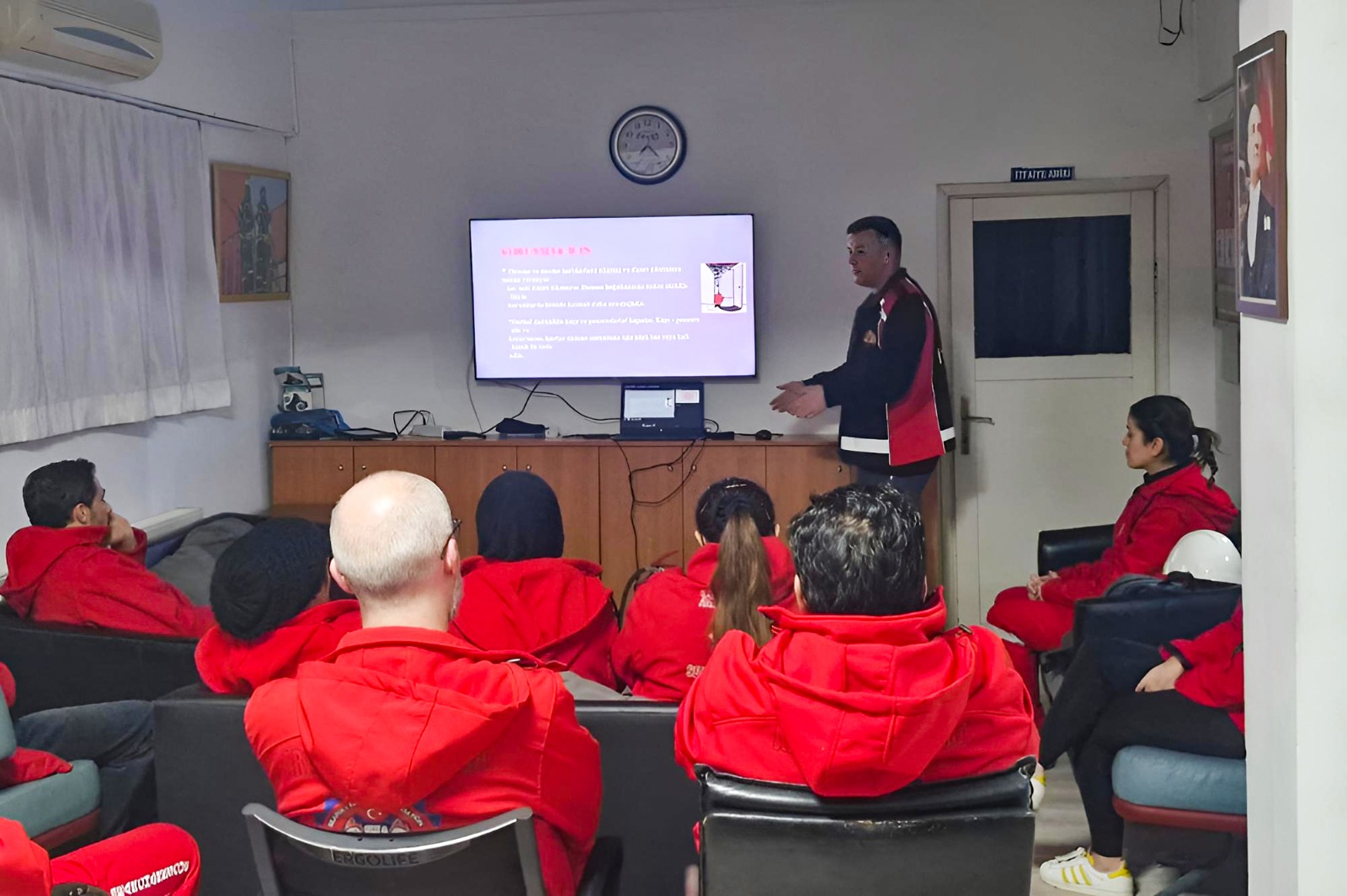 ÇİFTLİKKÖY İTFAİYESİ’NDEN YANGIN EĞİTİMLERİ