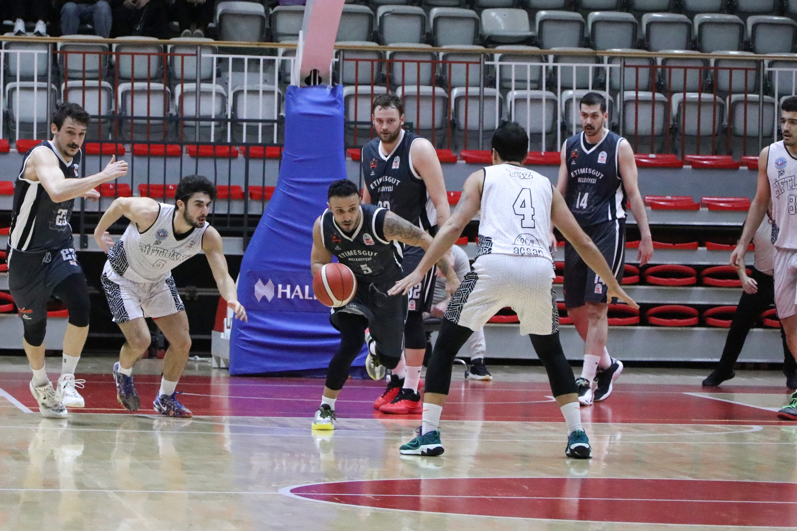 Çiftlikköy Belediye’den Kritik Etimesgut Galibiyeti (73-66)