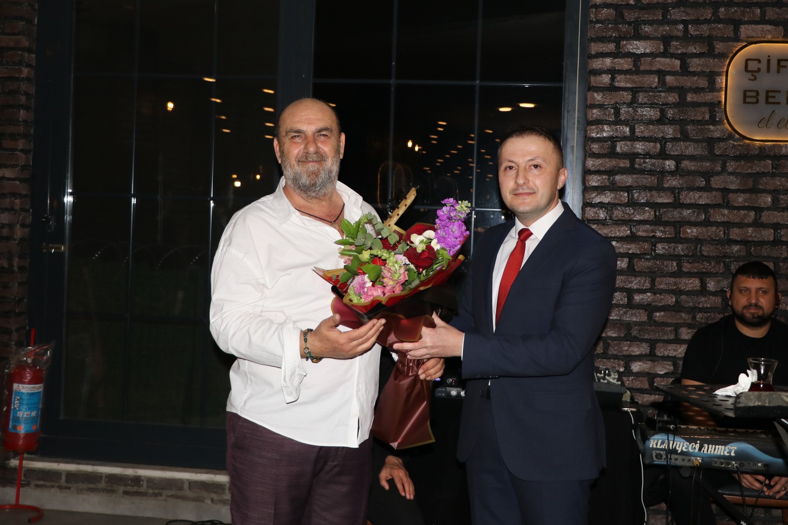 ALİÇO İLE SEVGİLİLER GÜNÜ PROGRAMI COŞTURDU 5 ALİÇO İLE SEVGİLİLER GÜNÜ PROGRAMI COŞTURDU