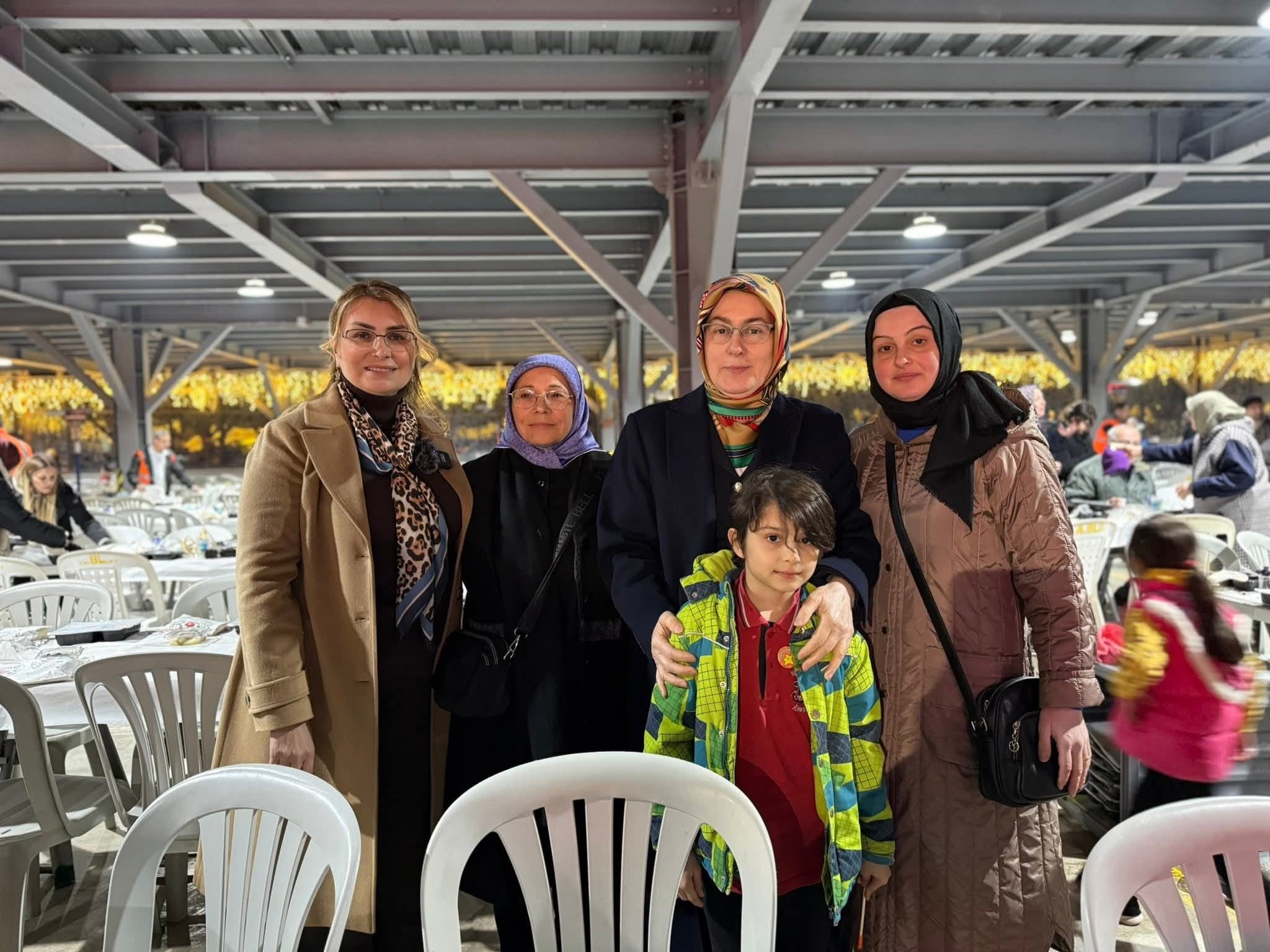 AK Parti Yalova Milletvekili Meliha Akyol Altınova’da İftar Programına Katıldı 7 AK Parti Yalova Milletvekili Meliha Akyol Altınova’da İftar Programına Katıldı