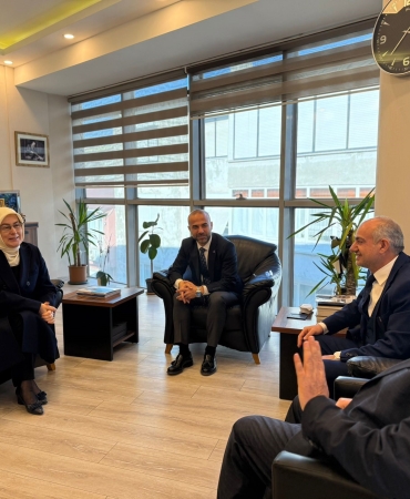 Yalova AK Parti Milletvekili Meliha Akyol’dan Ramazan’da Yoğun Ziyaret Trafiği