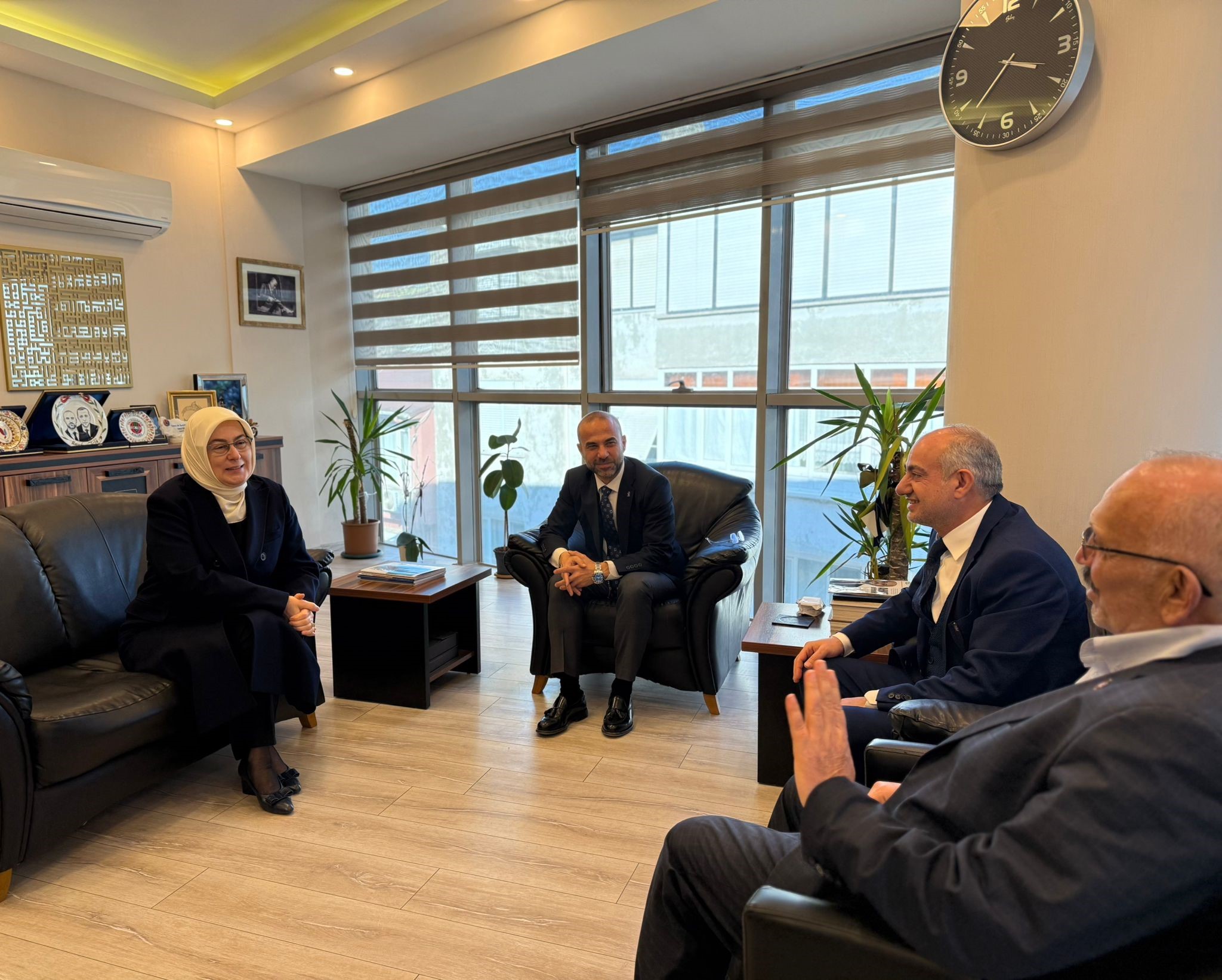 Yalova AK Parti Milletvekili Meliha Akyol’dan Ramazan’da Yoğun Ziyaret Trafiği