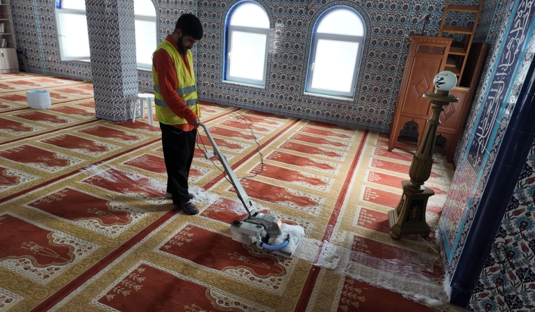ÇINARCIK’TA CAMİLER RAMAZANA HAZIR